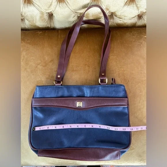 Kathie Lee Collection Authentic Vintage Leather Shoulder Bag/Purse with Pockets - Picture 4 of 14